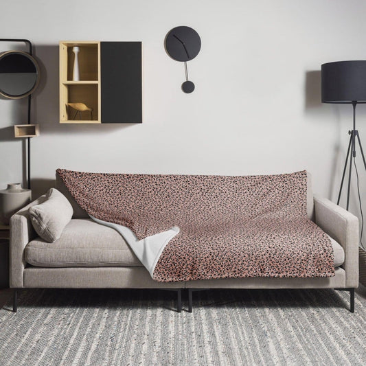 Hypoallergene und flammhemmende Sofadecke 125x150cm von BUYATHOME24, weiche Textiloptik, ideal für gemütliche Abende auf der Couch.