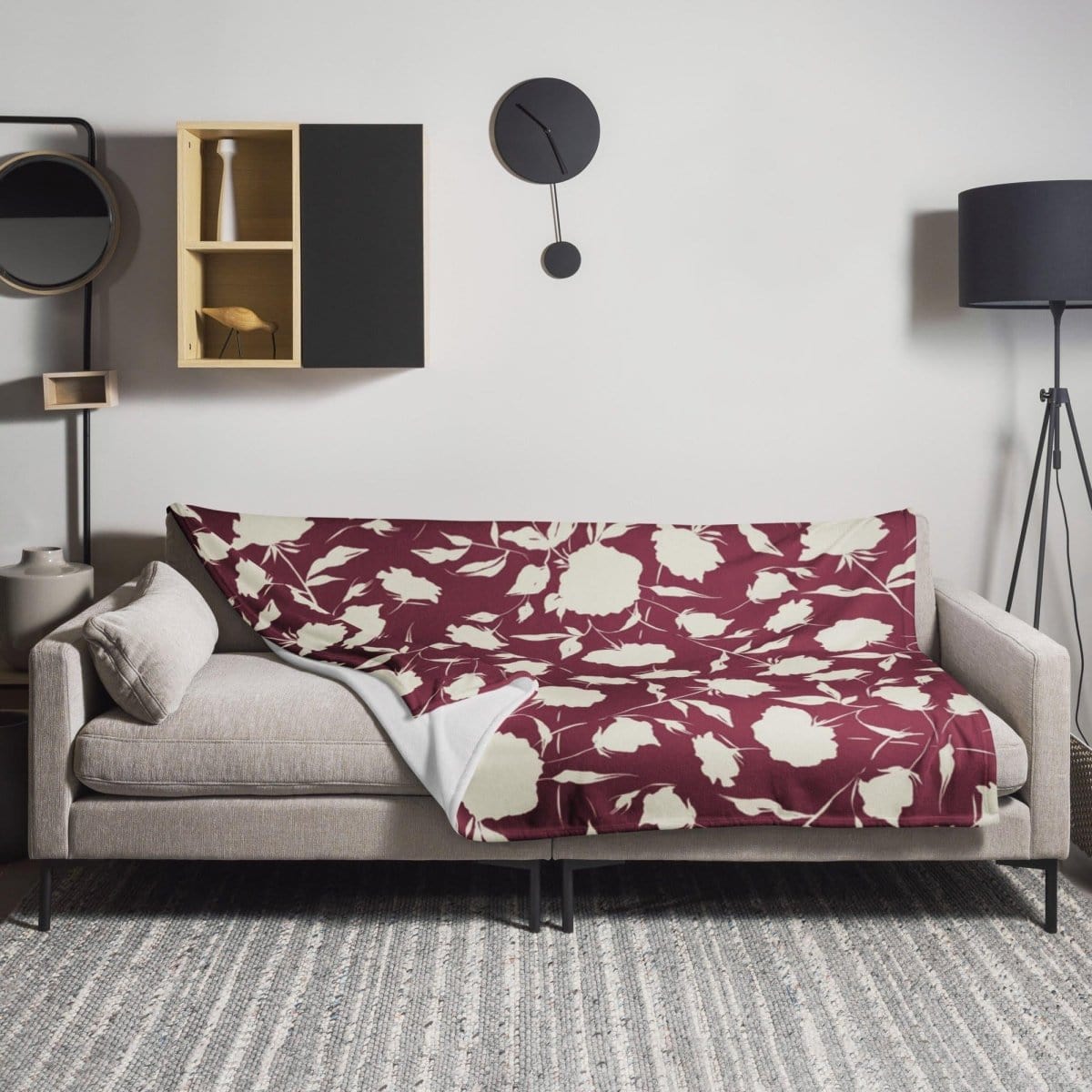 Weiche hypoallergene Polyester-Kuscheldecke 125x150 cm von BUYATHOME24, perfekt für gemütliche Abende auf dem Sofa.