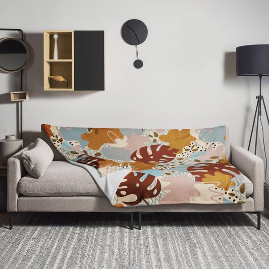 Hochwertige hypoallergene Sofadecke 125x150cm von BUYATHOME24, flammhemmend und weich für gemütliches Wohnen.