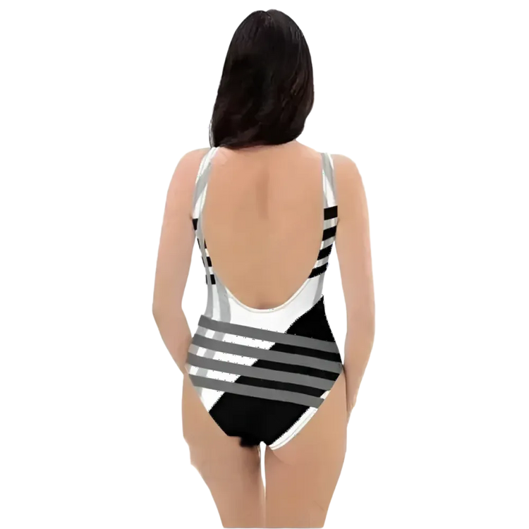 Chlorbeständiger Damen Badeanzug von BUYATHOME24 mit U-Ausschnitt in den Größen XS bis 3XL, elegante Bademode für Damen.