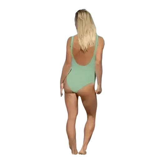 Damen Badeanzug mit U-Ausschnitt von BUYATHOME24, chlorbeständig, bedruckbar in XS bis 3XL, zeigt das bunte Muster und Passform