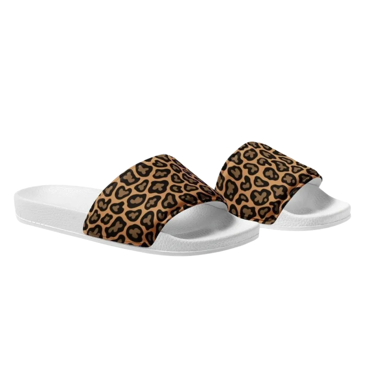 Damen Badeschlappen aus Kunstleder mit Leopardenmuster, Größen 36-44, von BUYATHOME24, bequeme und stylische Badelatschen