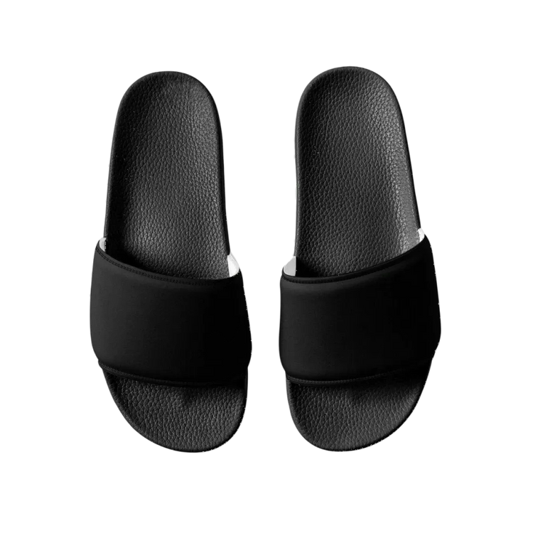Damen Badeschuhe aus Kunstleder mit PU-Sohle, Gr. 36-44, Badeschlappen von BUYATHOME24, seitliche Ansicht auf weißen Hintergrund