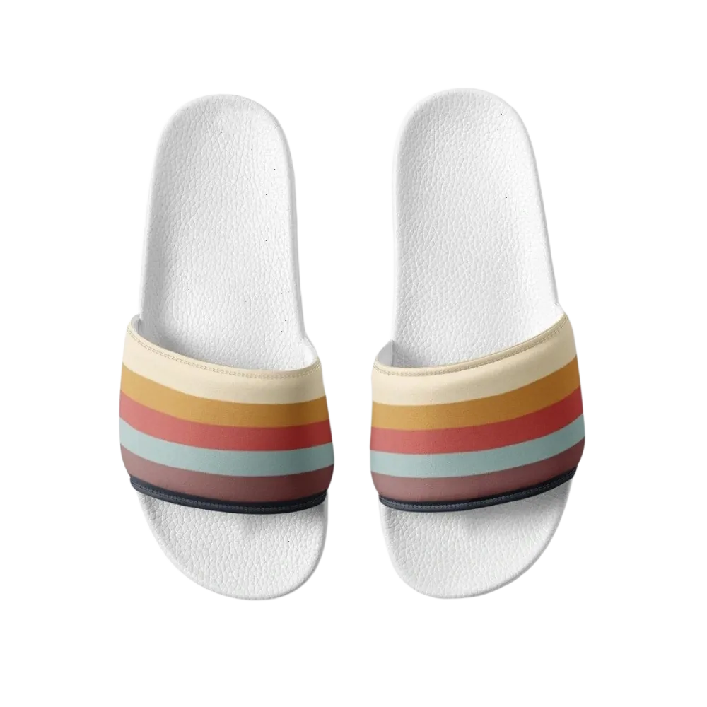 Damen Badeschuhe mit PU-Sohle und Fußbett, Größe 36-44, bequeme Badeschlappen von BUYATHOME24 auf einem weißen Hintergrund