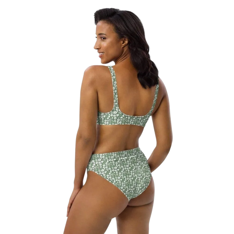 Damen Bikini mit Blumenmuster und Allover-Print in XS-3XL, schnelltrocknend, von BUYATHOME24, zeigt das Oberteil und Bikini-Hose.
