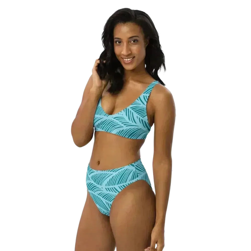 Damen Bikini von BUYATHOME24, schnelltrocknend, bedruckbar, in XS bis 3XL, handgenäht, zeigt das bedruckte Oberteil und passende Bikini-Hose