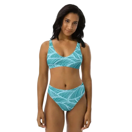Damen Bikini von BUYATHOME24, schnell trocknend, bedruckt, handgenäht, in XS bis 3XL, liegt flach auf weißem Hintergrund