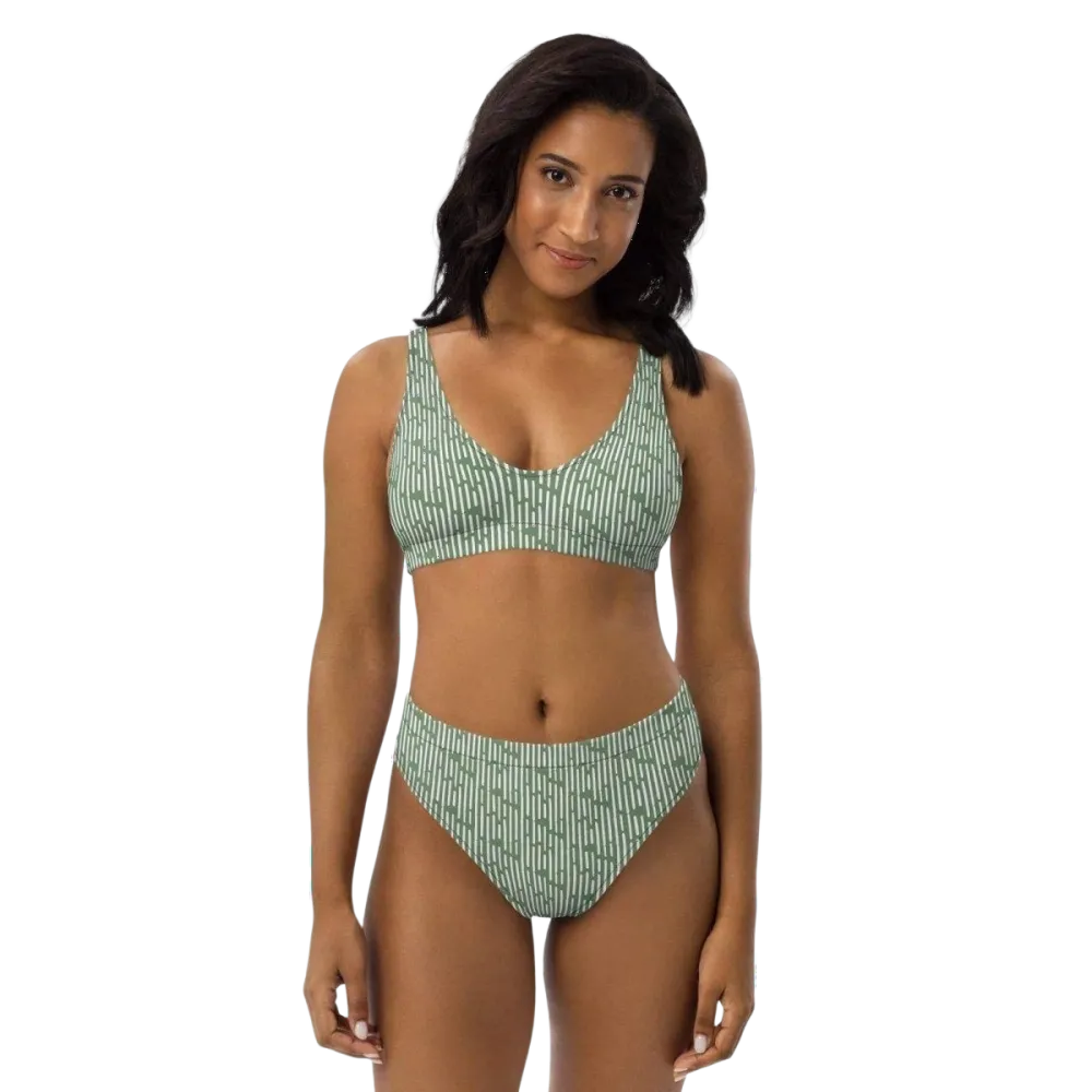 Damen Bikini von BUYATHOME24, schnelltrocknend mit Einlagen, in Größe XS bis 3XL, zeigt das Bikini-Top und -Hose in lebendigen Farben