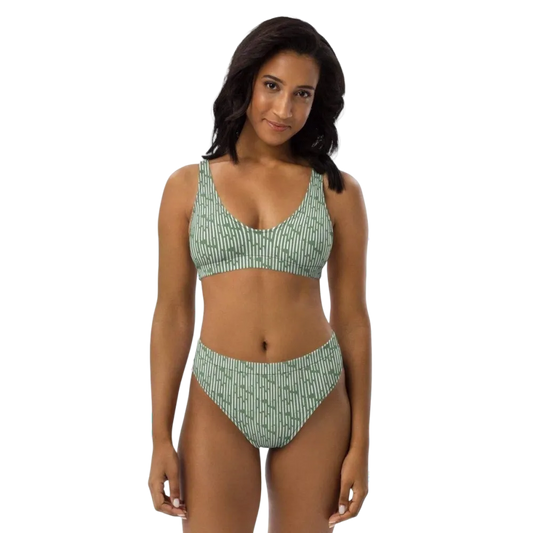 Damen Bikini von BUYATHOME24, schnelltrocknend mit Einlagen, in Größe XS bis 3XL, zeigt das Bikini-Top und -Hose in lebendigen Farben