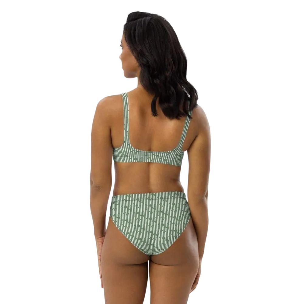 Damen Bikini von BUYATHOME24 in XS-3XL, schnelltrocknend mit Einlagen, zeigt Oberteil und Bikini-Hose in bunten Mustern