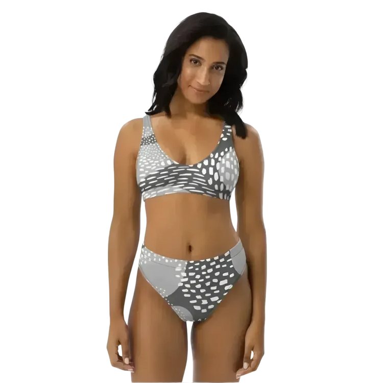 Damen Bikini XS-3XL von BUYATHOME24 aus Polyester-Elasthan, schnell trocknend, personalisierbar, mit farbigen Mustern auf dem Bild.