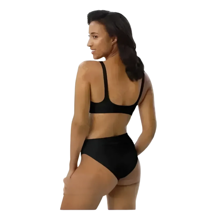 Schwarzer Damen Bikini von BUYATHOME24, schnelltrocknend und kurvenbetonend, in Größen XS bis 3XL, Badebekleidung, Frontansicht