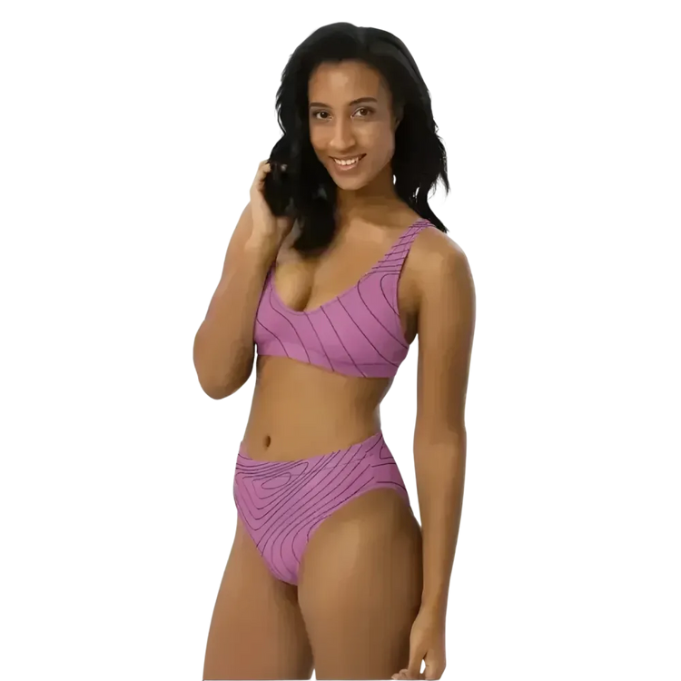 Damen Bikini-Set von BUYATHOME24, bedruckbar, schnelltrocknend, handgenäht, in XS bis 3XL, liegt flach auf weißem Hintergrund