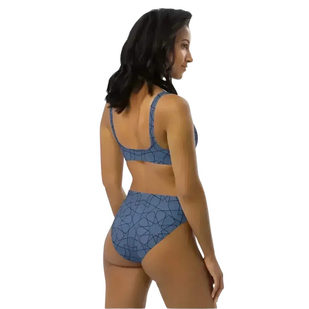 Damen Bikini-Set von BUYATHOME24 in verschiedenen Größen, schnell trocknend und bedruckbar, zeigt Oberteil und Höschen in lebhaften Mustern