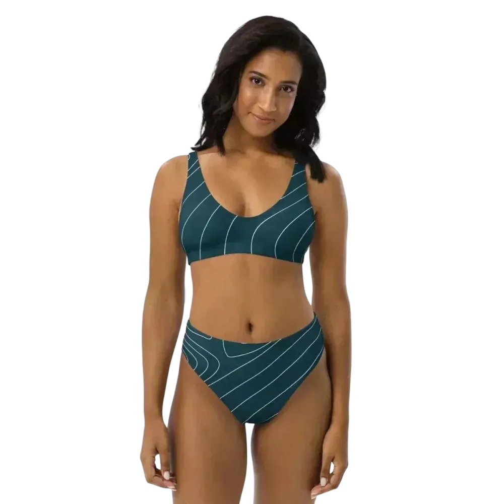 Damen Bikini-Set in XS bis 3XL mit schnelltrocknendem Stoff, bedruckbar, von BUYATHOME24, zeigt das bedruckte Bikini-Oberteil und -Hose