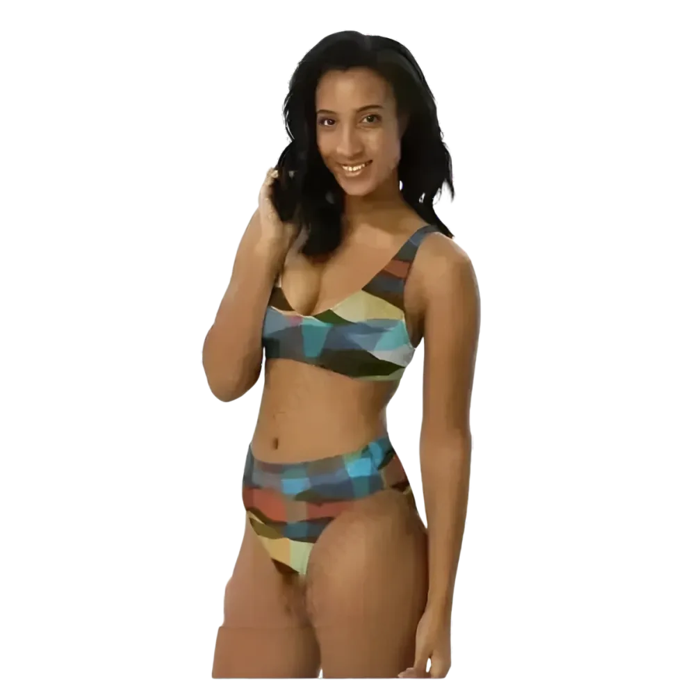 Damen Bikini von BUYATHOME24, zweilagig und schnelltrocknend, bedruckt, in XS bis 3XL, zeigt Top und Bikini-Höschen in buntem Design
