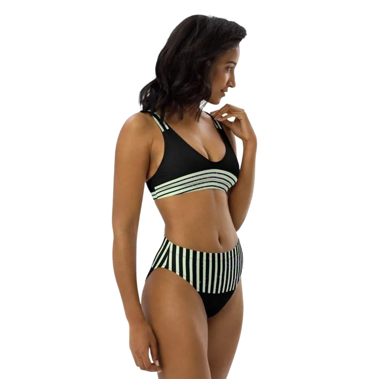 Zweilagiger Damen Bikini von BUYATHOME24 in XS-3XL, schnelltrocknend, mit verstellbaren Trägern und modernem Design