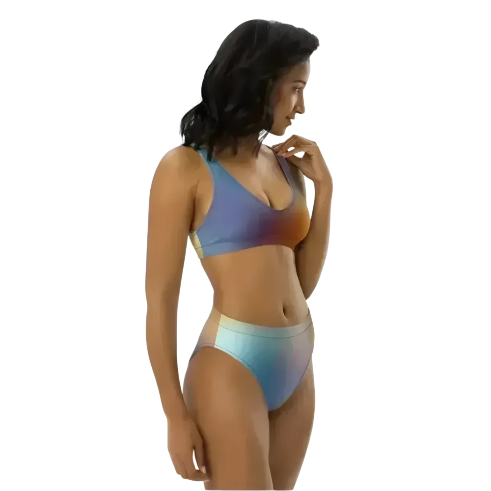 Damen Bikini Zweiteiler von BUYATHOME24, schnelltrocknend, in Größen XS bis 3XL, personalisierbar, auf einem weißen Hintergrund.