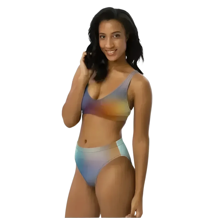Damen Bikini Zweiteiler von BUYATHOME24, schnell trocknend, in den Größen XS bis 3XL, personalisierbar, liegt flach auf einem Strandtuch.