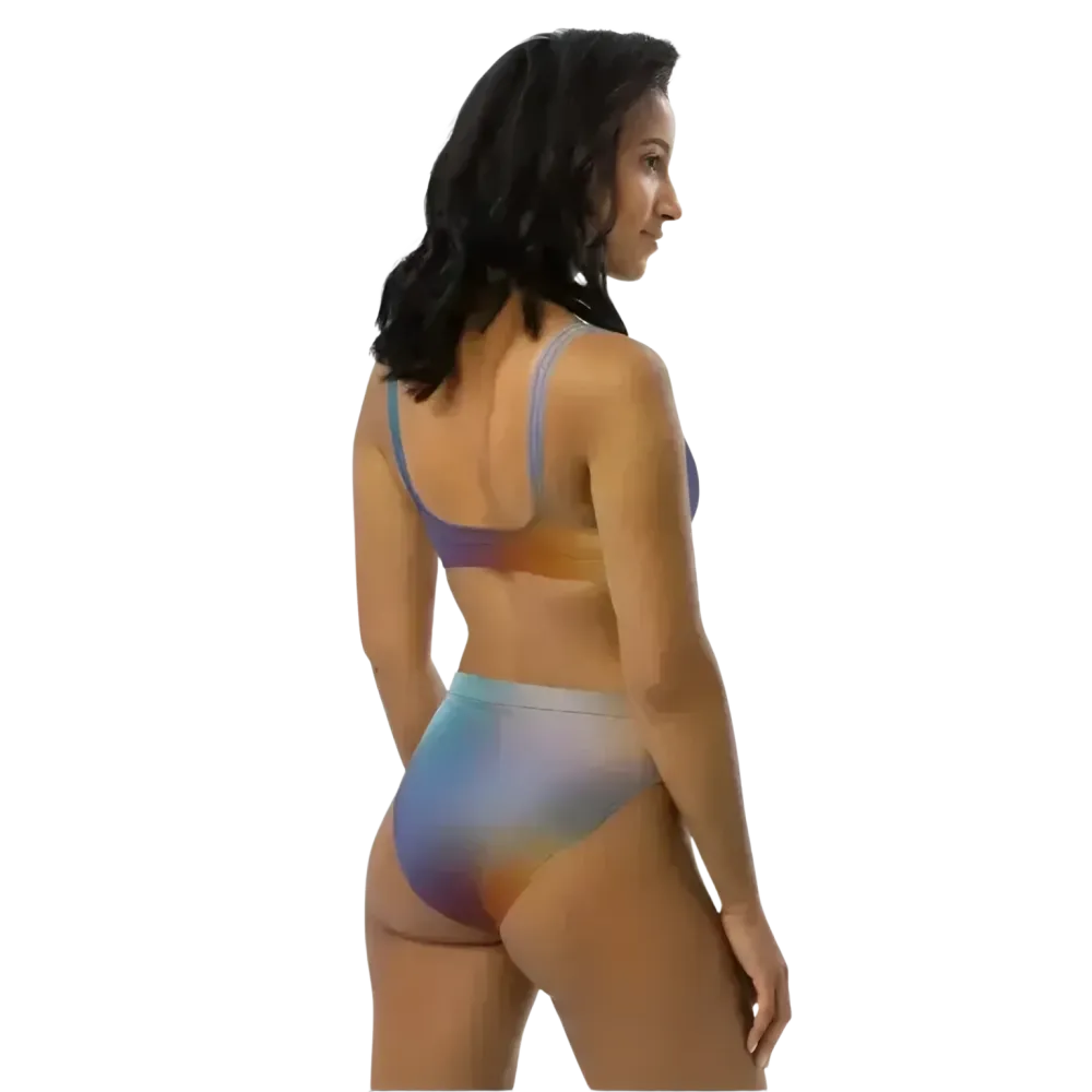 Damen Bikini Zweiteiler von BUYATHOME24, schnelltrocknend, in den Größen XS bis 3XL, mit personalisierbarem Design, auf einem Model.
