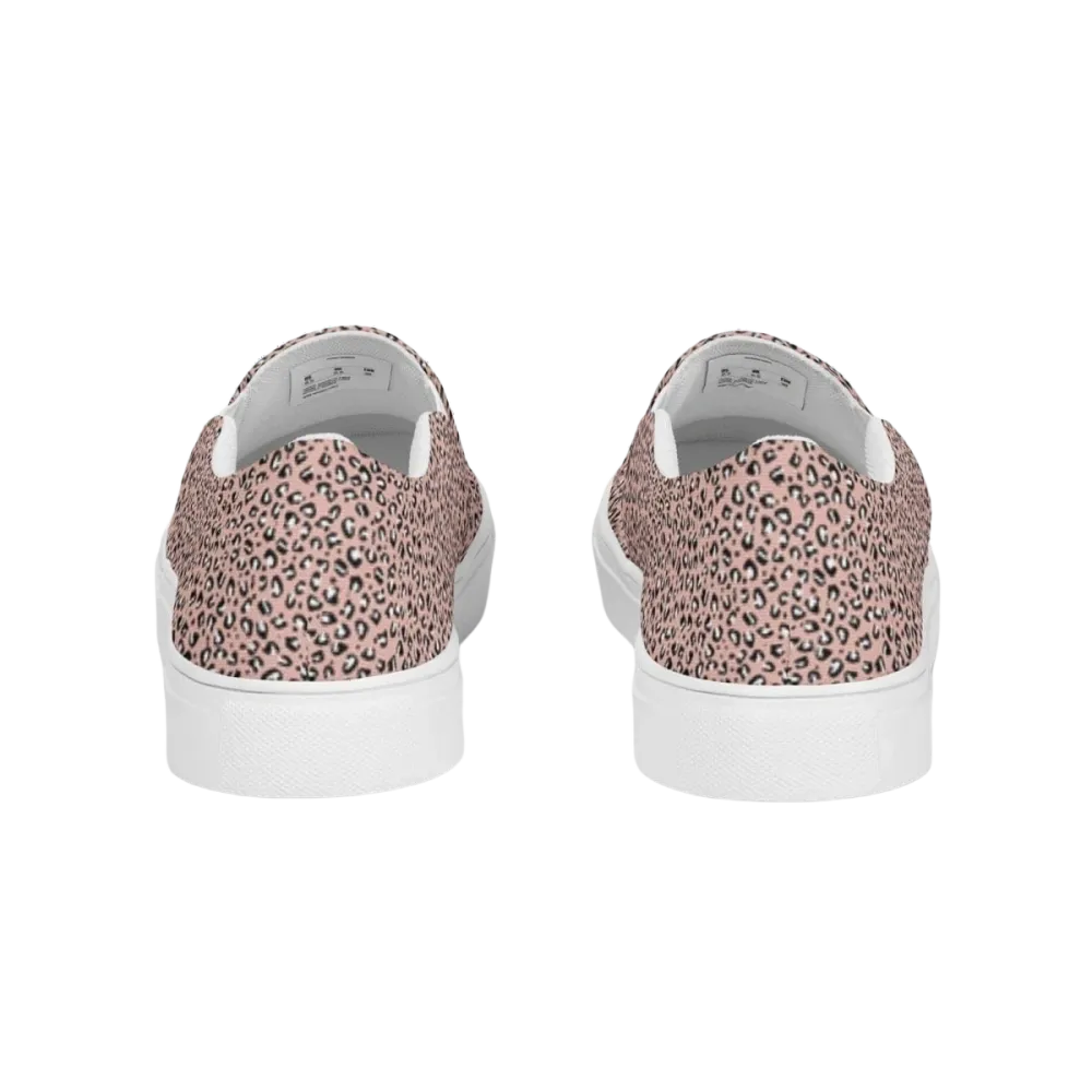 Damen Canvas Slipper von BUYATHOME24 in Größe 35-44, atmungsaktive Schuhe, bequeme Damen-Slipper auf hellgrauem Hintergrund