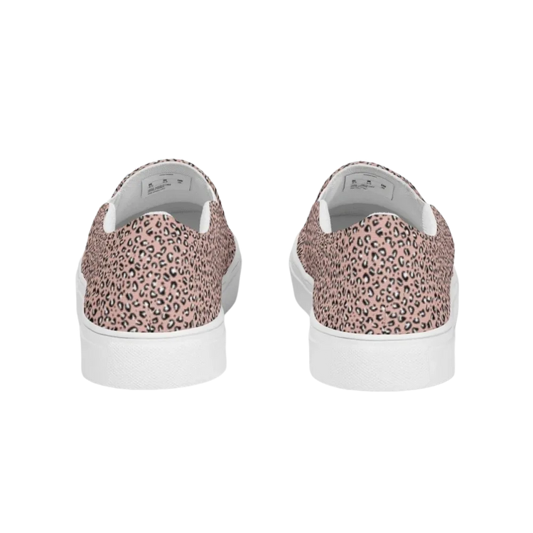 Damen Canvas Slipper von BUYATHOME24 in Größe 35-44, atmungsaktive Schuhe, bequeme Damen-Slipper auf hellgrauem Hintergrund