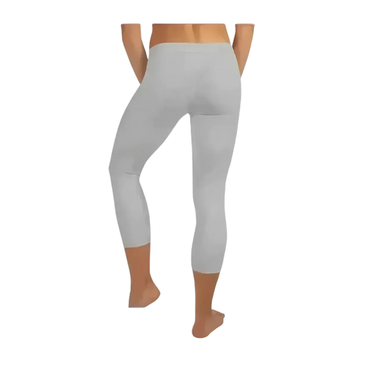Damen Capri-Leggings von BUYATHOME24, Sportleggings mit UV-Schutz in XS-XL, ideal für Yoga und Freizeit, in Schwarz.