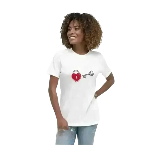 Weißes Damen Baumwoll-Rundhalsshirt mit Grafik, Kurzarm, erhältlich in S-3XL, modischer Damen T-Shirt von BUYATHOME24.