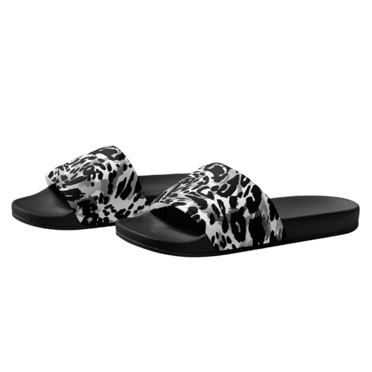 Damen Sandalen mit Allover-Print von BUYATHOME24, Kunstleder, bedruckbar, Größen 36-44, bequeme PU-Sohle, sommerlicher Look