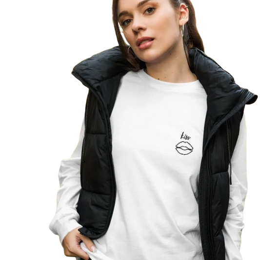Weißes Damen Sweatshirt von BUYATHOME24, bedruckbar, aus 100% Baumwolle, in XS bis 2XL, mit grafischem Design.