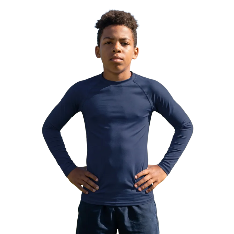 Dunkelblaues Kinder-Sportshirt von BUYATHOME24, langärmliges Jungen- und Mädchen-Shirt in den Größen 134-170 cm, auf Bild zu sehen.