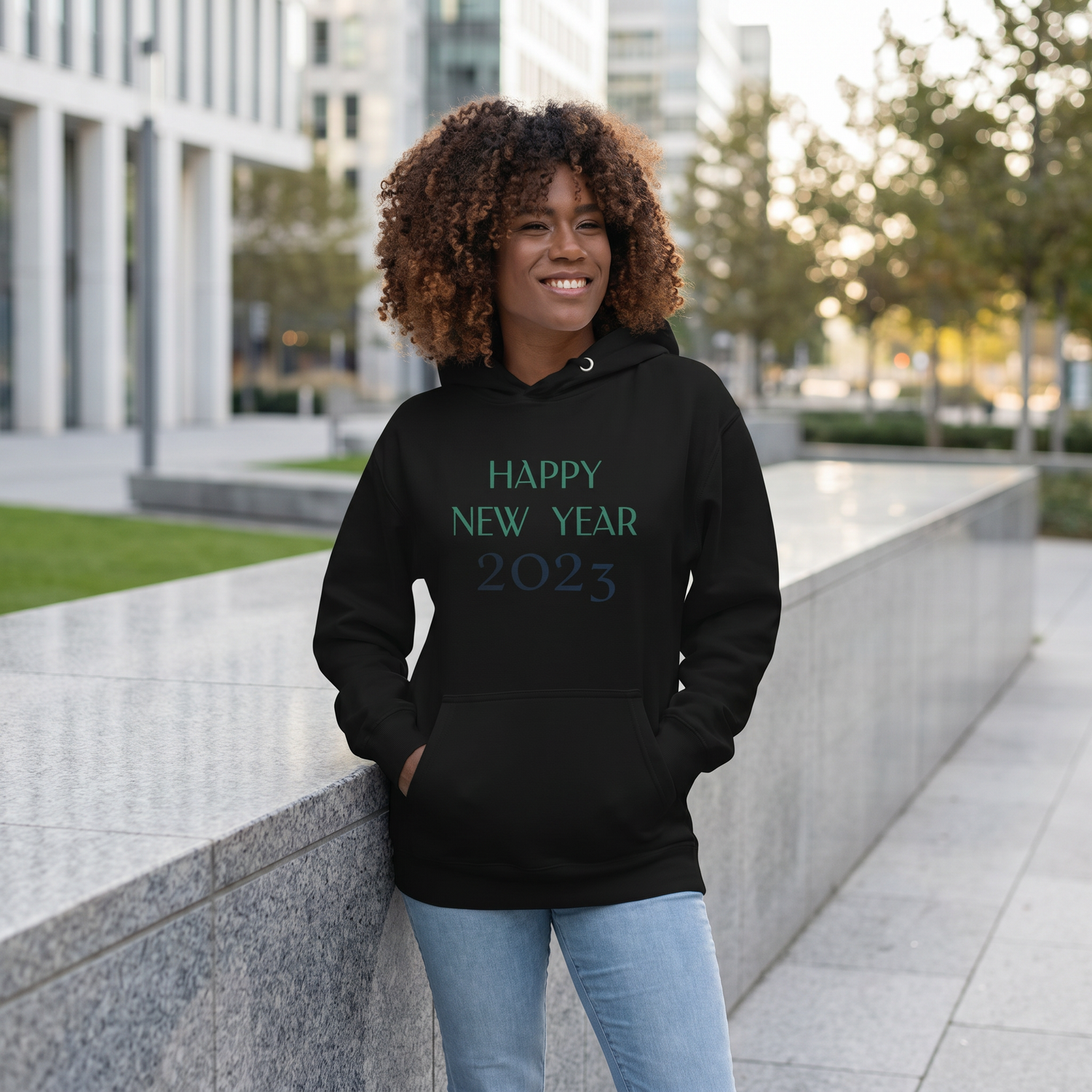 Grauer Unisex Hoodie aus Baumwolle mit Neujahr-Grafik, Kapuzenpullover in den Größen S bis 3XL, bequemer Hoodie von BUYATHOME24