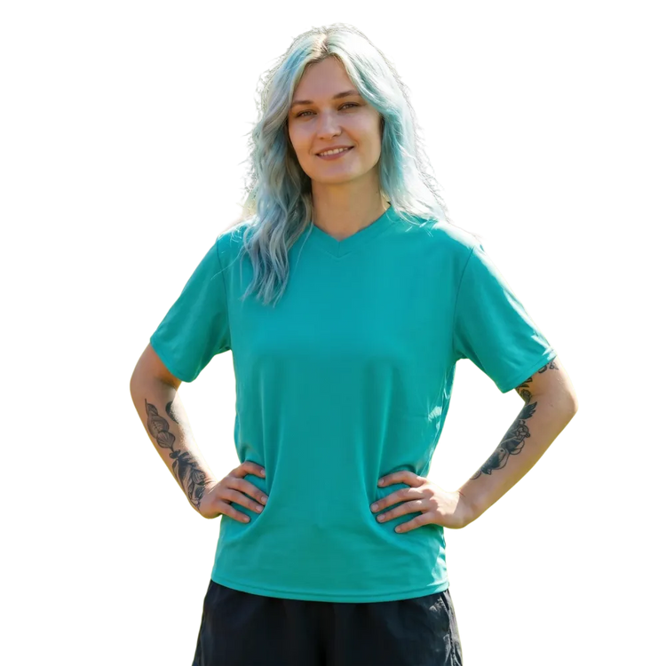 Unisex Fußball T-Shirt von BUYATHOME24 mit V-Ausschnitt, schnelltrocknend, in den Größen 2XS bis 6XL, sportlich und bequem.