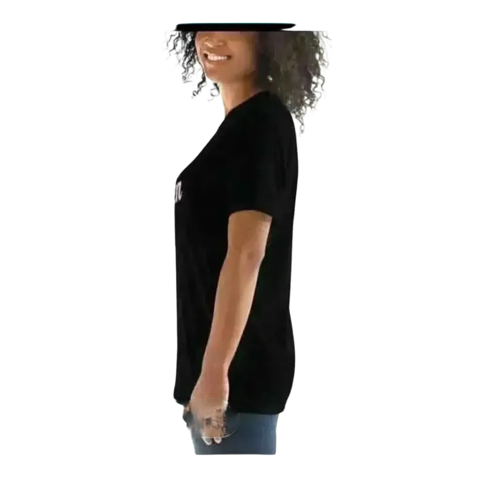Grafik Damen T-Shirt in verschiedenen Größen, kurzärmelig, Rundhalsausschnitt, von BUYATHOME24, geeignet für Geburtstag.
