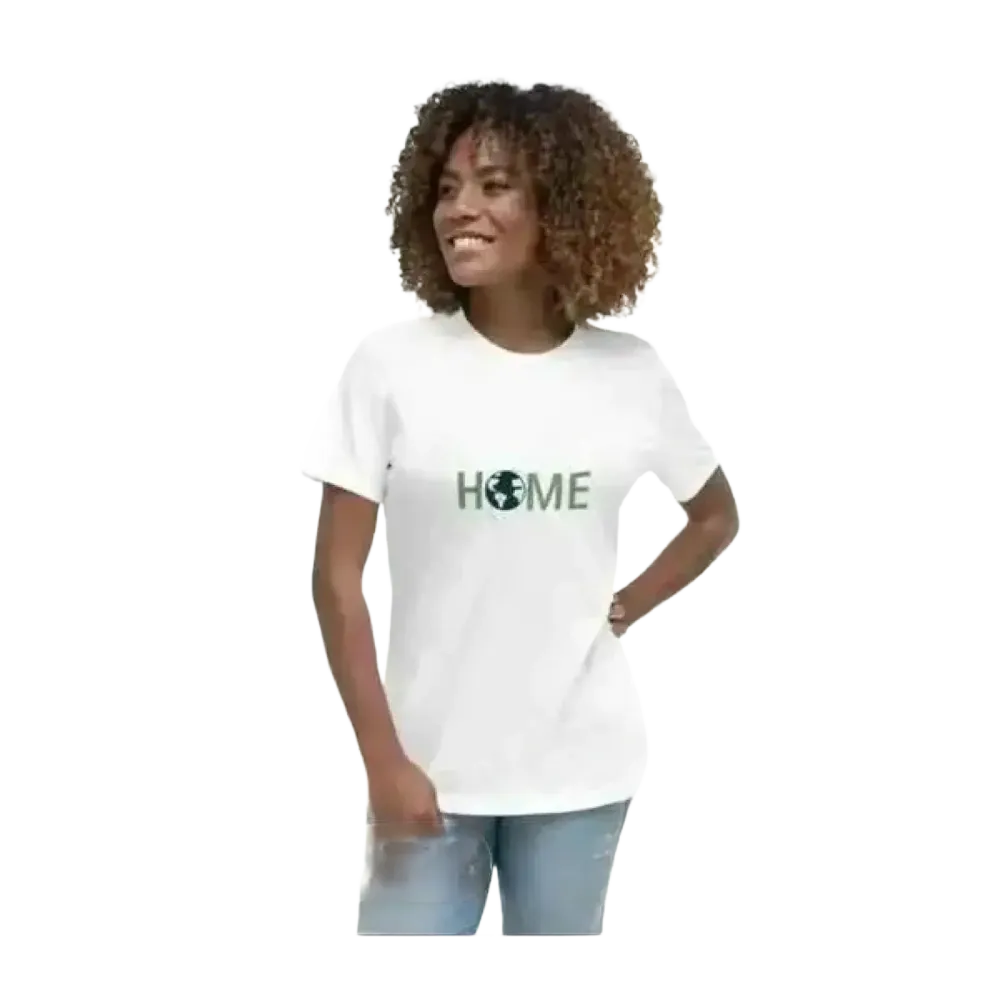 Grafik Damen T-Shirt aus Baumwolle in Weiß, modern geschnitten, personalisierbar, für Damen von BUYATHOME24, Größen S bis 3XL.