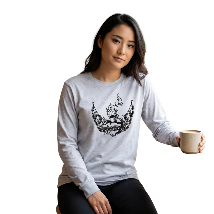 Herz Design Unisex Sweatshirt in Grau mit Langarm, S-4XL, von BUYATHOME24, bequemes Casual-Shirt für Damen und Herren.