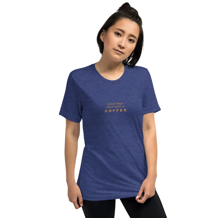 Damen T-Shirt mit Kaffee Spruch, unisex Tri-Blend, dunkelblau, bequem, für Damen, in XS bis 4XL, von BUYATHOME24