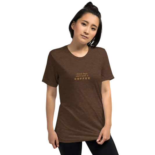 Damen T-Shirt mit Kaffee Spruch Grafik, braun, unisex Tri-Blend, kurzarm, bequemes Basic Shirt in XS bis 4XL von BUYATHOME24
