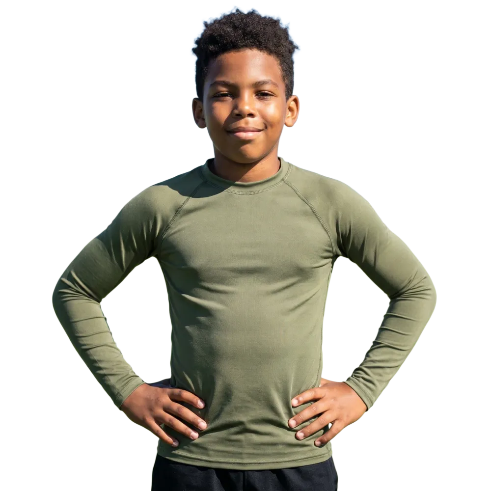 Kinder Langarm Sportshirt mit UV-Schutz 50+ von BUYATHOME24, blaue Farbe, geeignet für Kinder 134-170 cm, angenehm getragen.