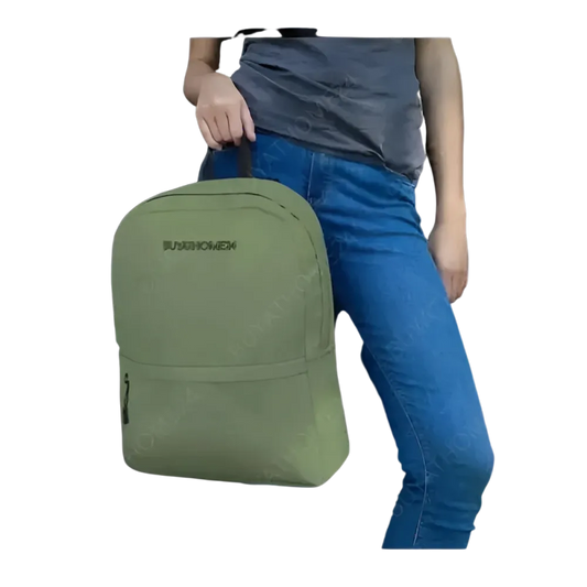 Wasserabweisender Laptop Rucksack von BUYATHOME24 mit den Maßen 42x31x10cm, ideal für Reisen und den täglichen Gebrauch