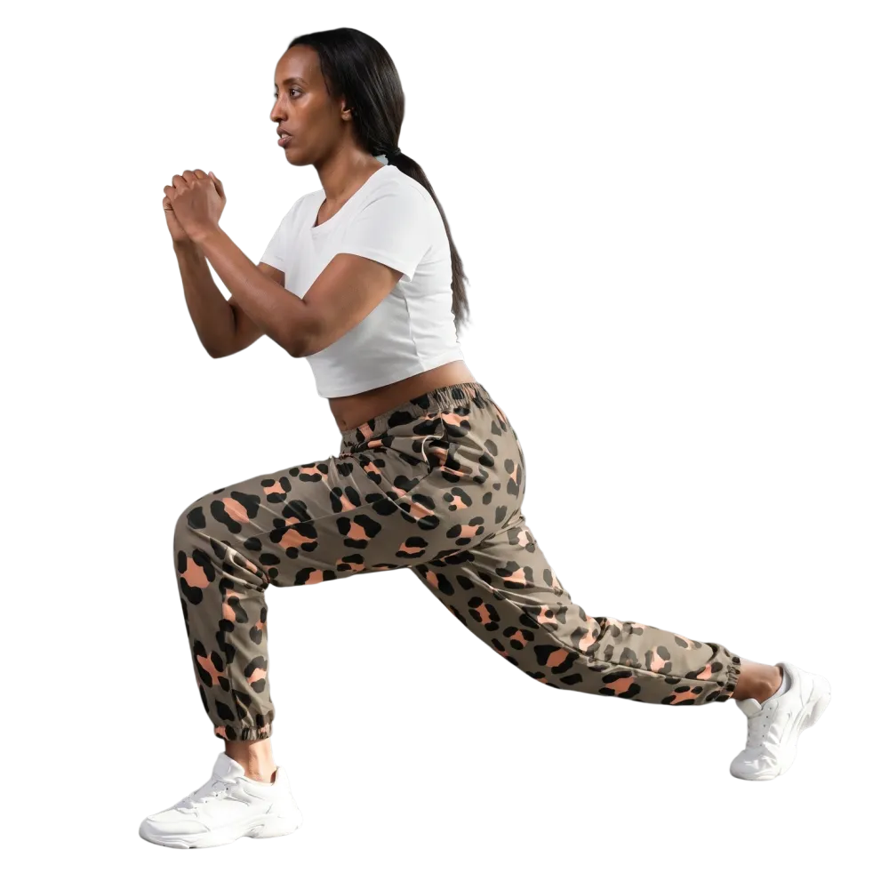 Unisex wasserabweisende Sporthose von BUYATHOME24, schwarze Trainingshose in XS bis 3XL, bequem und sportlich.