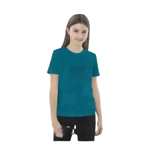 Jungen und Mädchen tragen das graue Baumwoll-Grafik-Unisex-T-Shirt für 3-14 Jahre mit Neujahrsmotiv von BUYATHOME24.