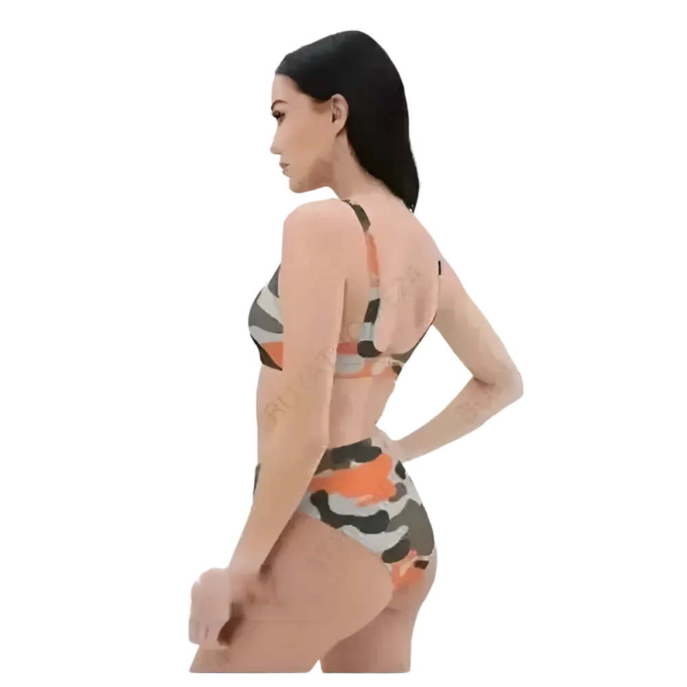 Orange Camouflage Damen Bikini von BUYATHOME24, schnelltrocknend und zweilagig, in den Größen XS bis 3XL, mit sommerlichem Design.