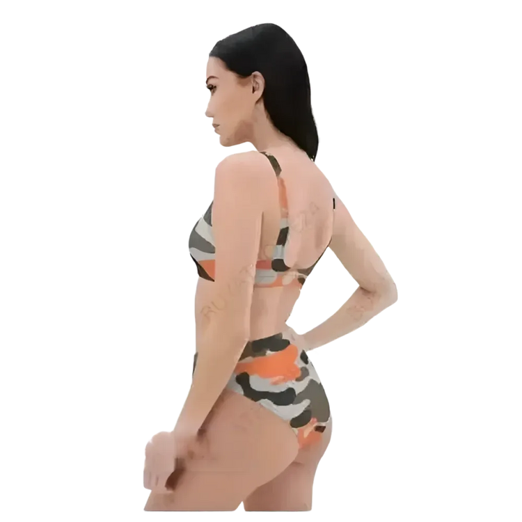 Orange Camouflage Damen Bikini von BUYATHOME24, schnelltrocknend und zweilagig, in den Größen XS bis 3XL, mit sommerlichem Design.