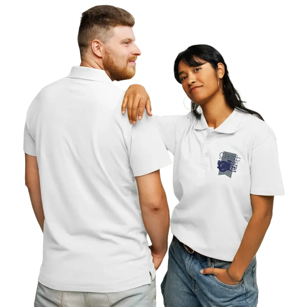 Helles, unisex Polyester Poloshirt von BUYATHOME24 mit besticktem Logo, klassischer Freizeitstil, Vorder- und Rückansicht.