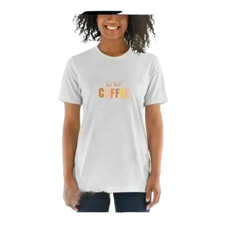 Weißes Damen Rundhalsshirt mit kurzem Arm und Grafikdruck in verschiedenen Größen, stilvoll und bequem für Frauen.