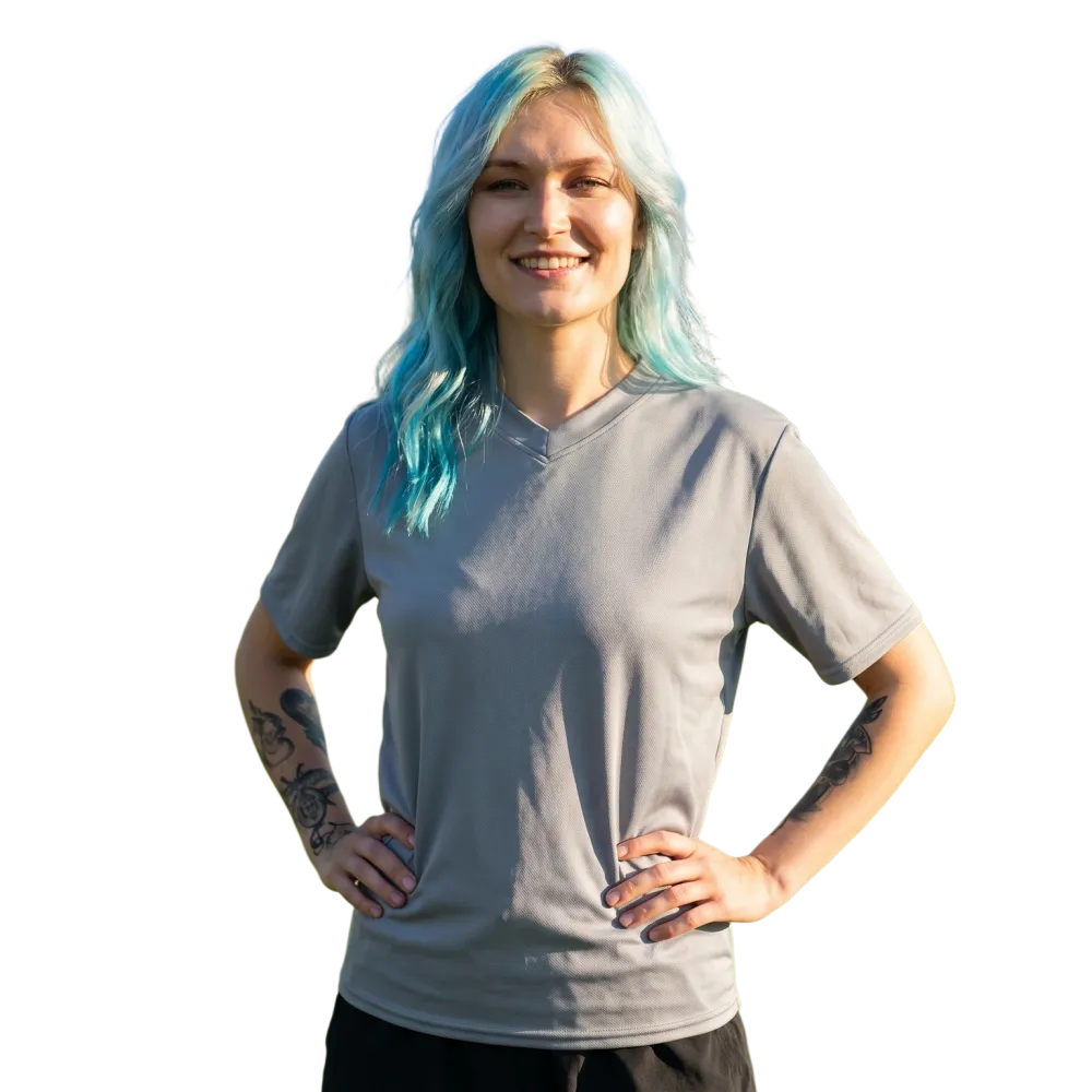 Unisex Fußballshirt mit V-Ausschnitt von BUYATHOME24, UV-Schutz, für Herren und Damen, in 2XS-6XL, sportlich und bequem.