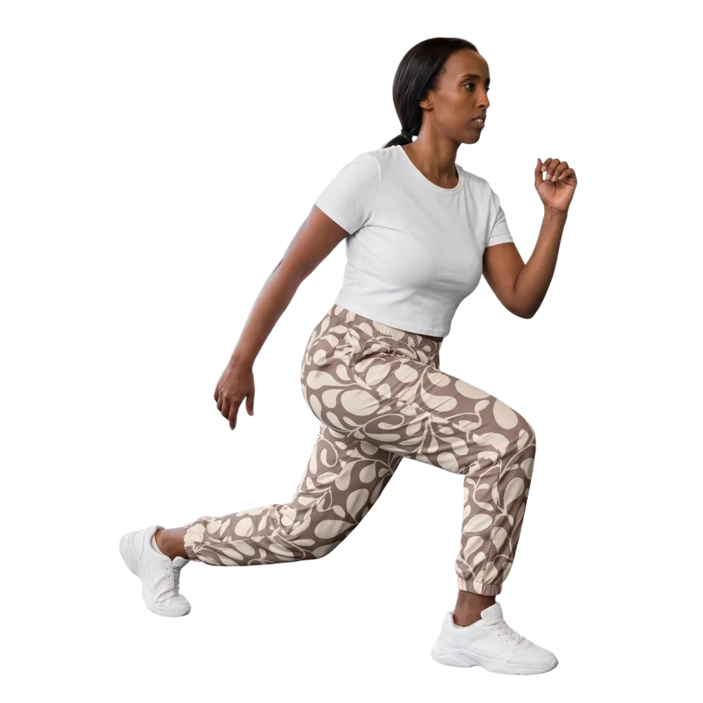 Unisex Trainingshose aus Polyester in Schwarz, sportlich geschnitten, mit elastischem Bund und Seitentaschen, für alle Größen XS-3XL.