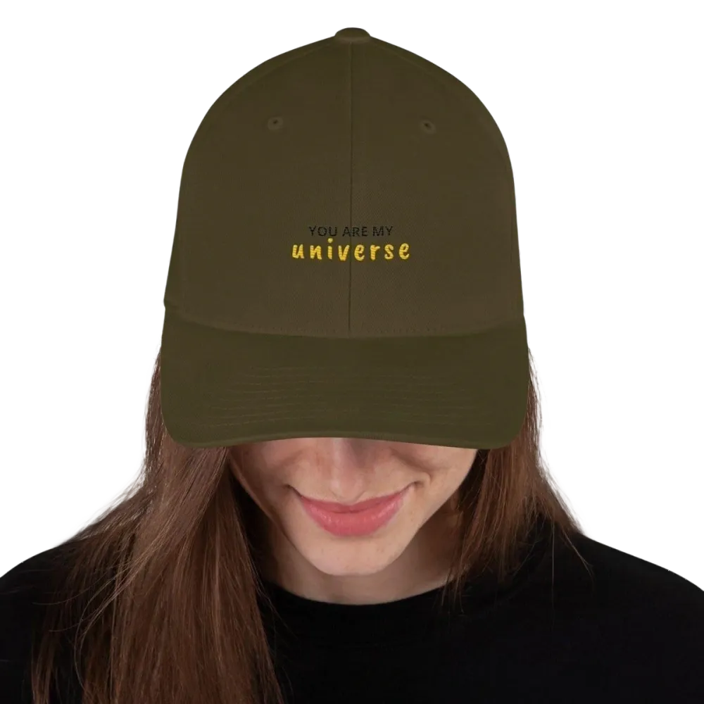 Unisex Baseball Cap aus Baumwollmischung, 54-60 cm, in natürlicher Passform, von BUYATHOME24, auf einem Model getragen