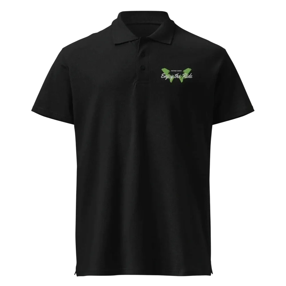 Unisex Poloshirt von BUYATHOME24, schwarzes Piqué-Poloshirt mit geripptem Kragen und Stickerei, vorne sichtbar.